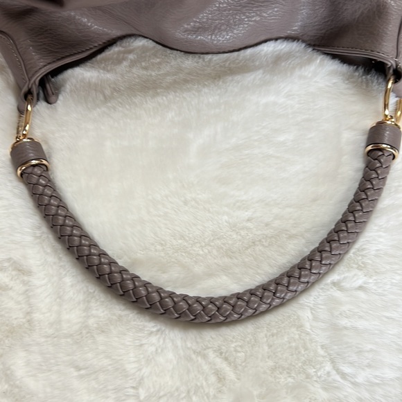 Myztique Grace Hobo Bag Like new - Picture 10 of 17
